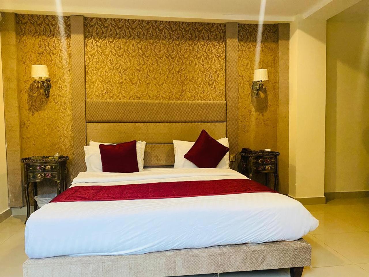 Manila Heights Hotel Naran Zewnętrze zdjęcie